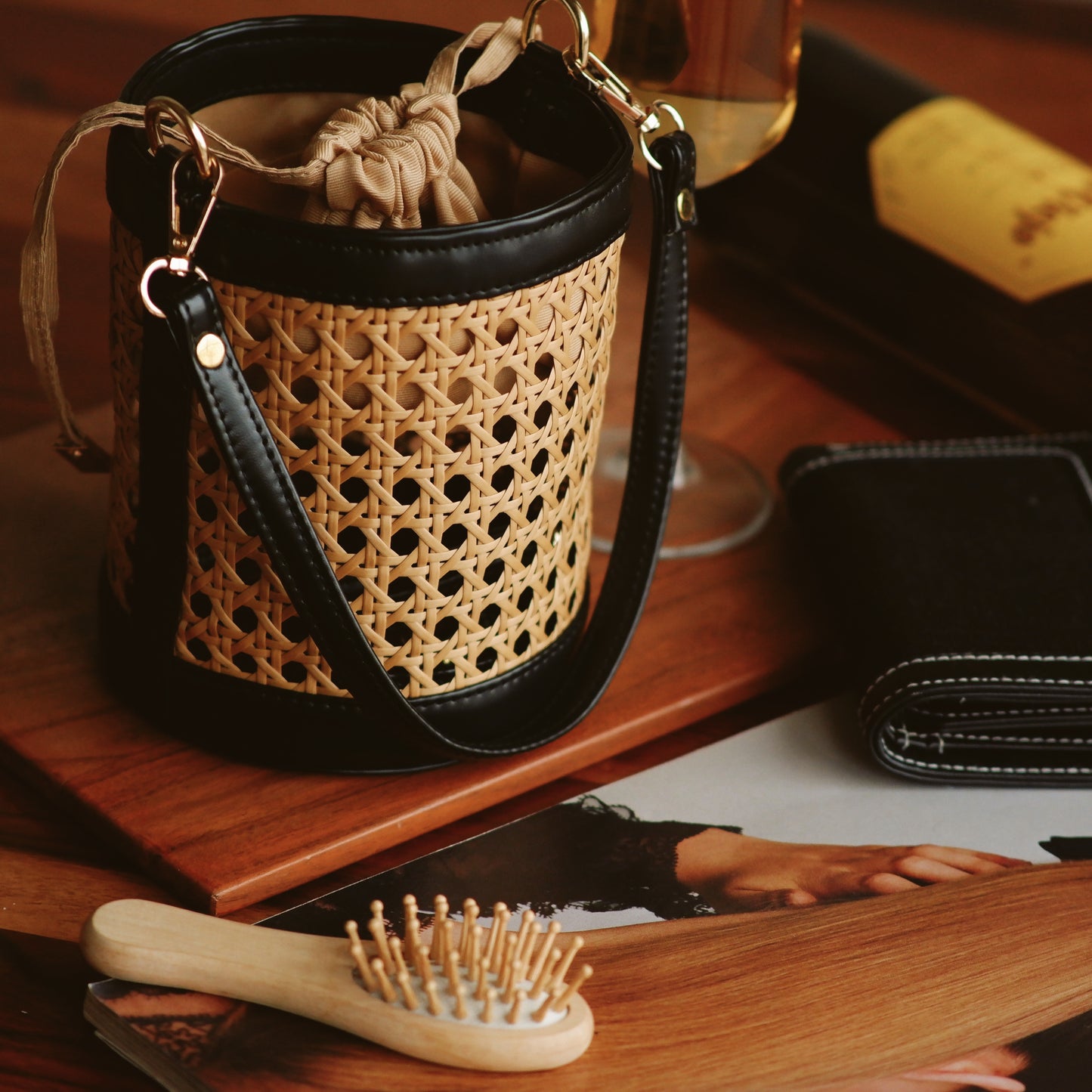 Rattan Weave Bucket Bag - Black