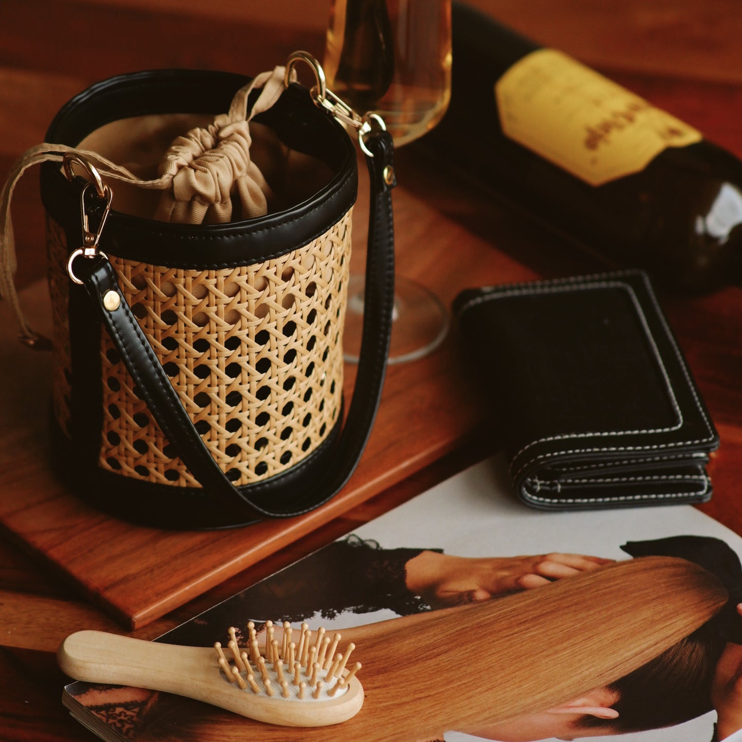 Rattan Weave Bucket Bag - Black