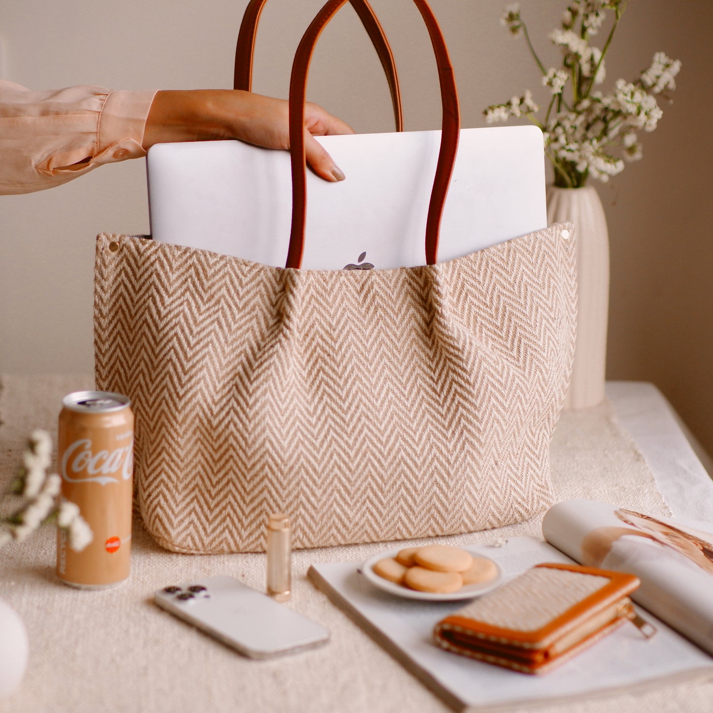 The Essential Tote Bag- Nude